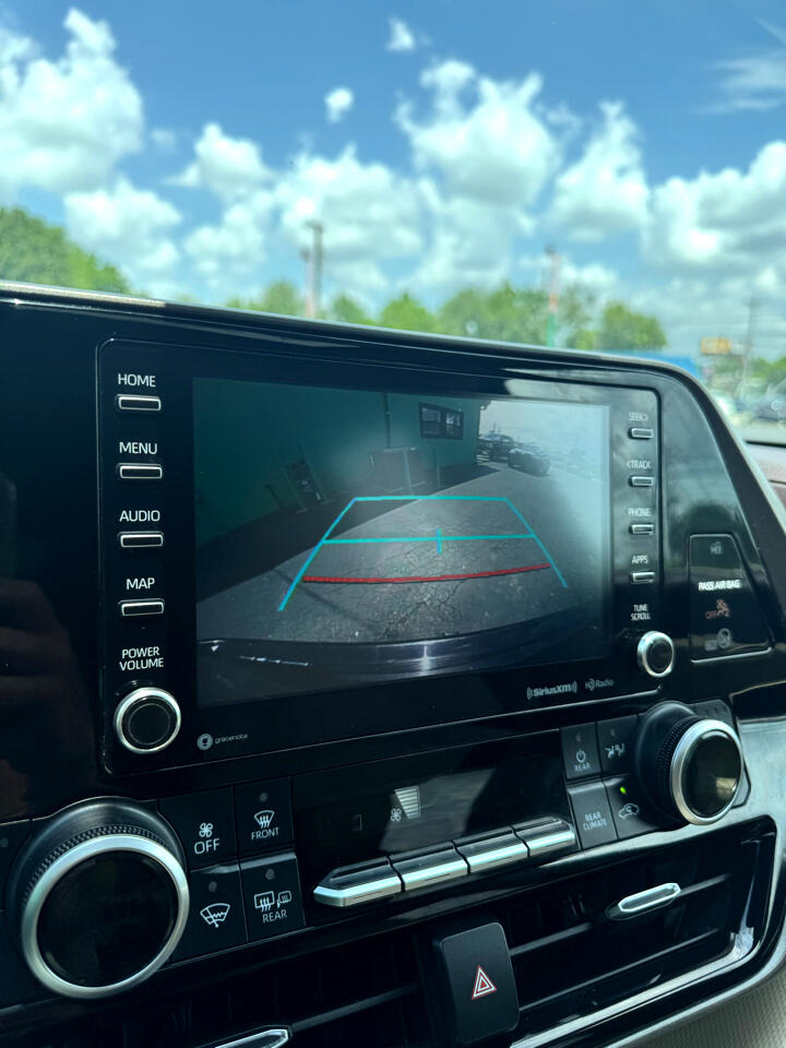 Vehicle image 19 of 38