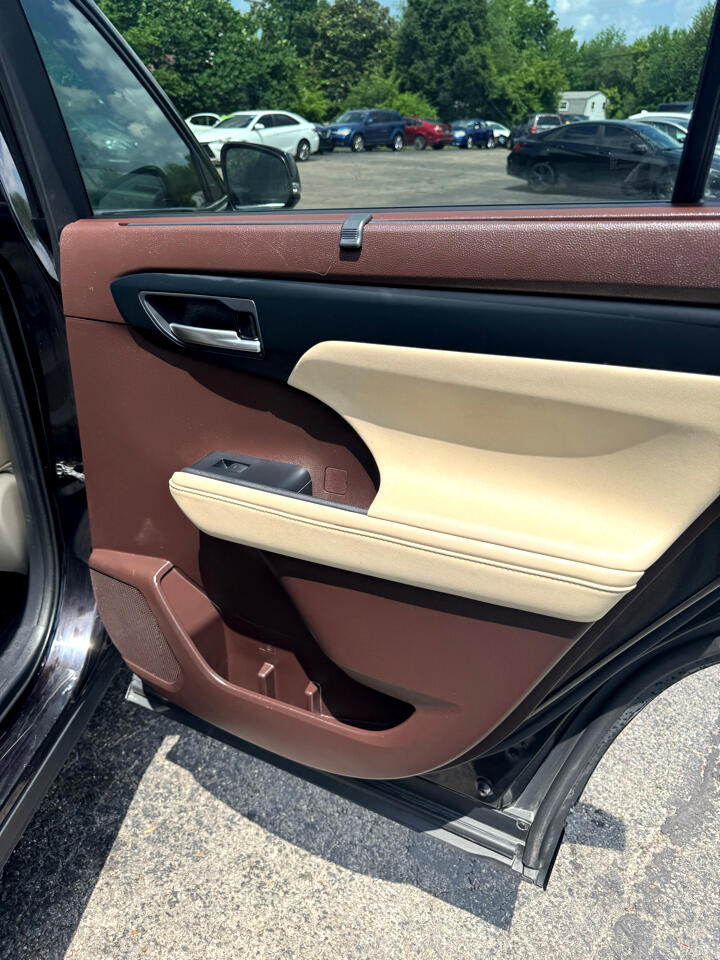 Vehicle image 24 of 38