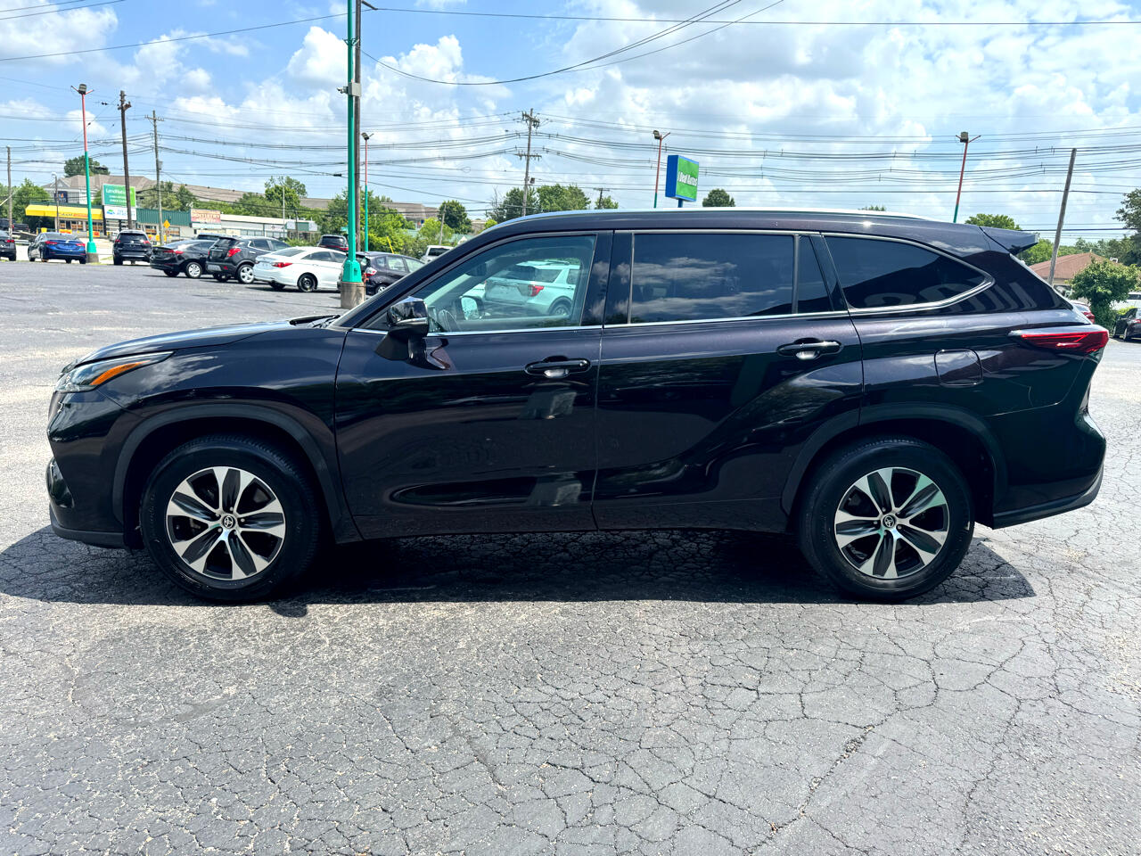 Vehicle image 7 of 38