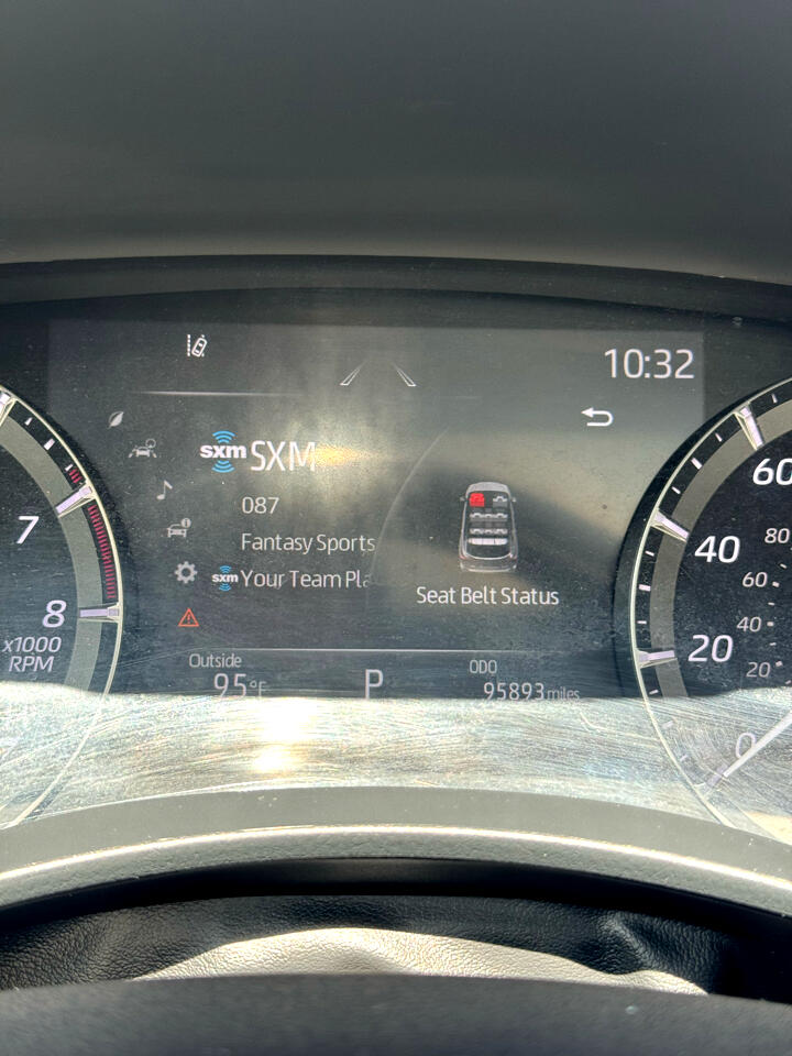 Vehicle image 18 of 38