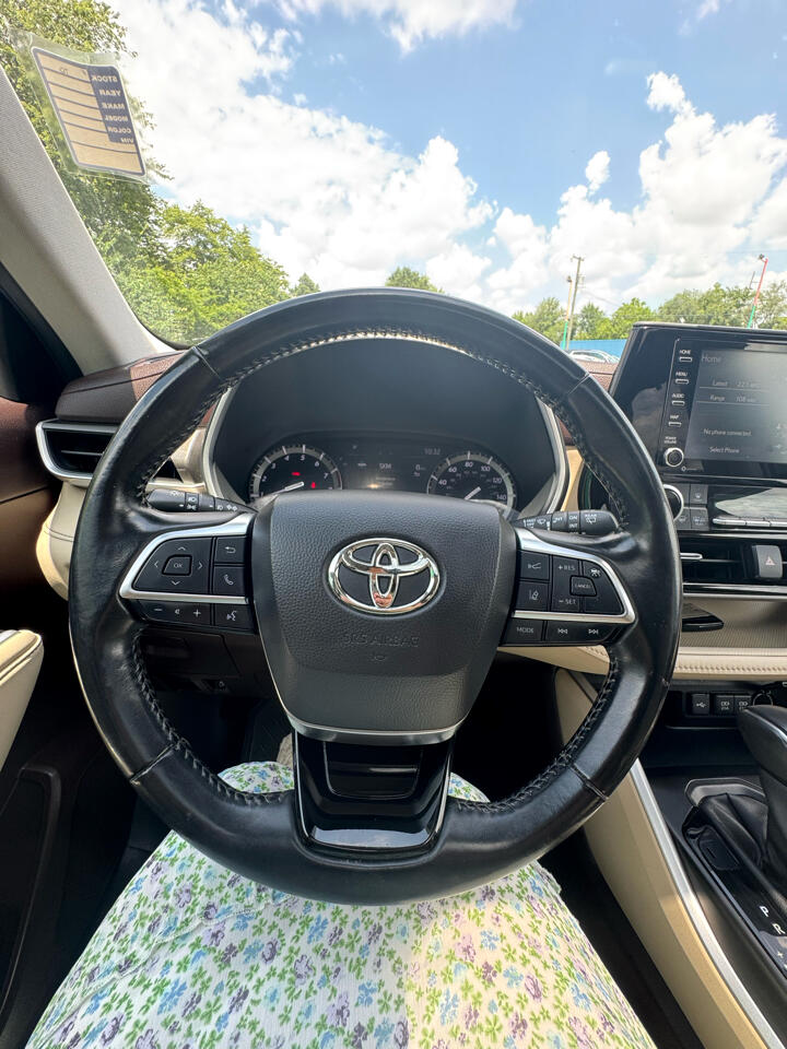 Vehicle image 14 of 38