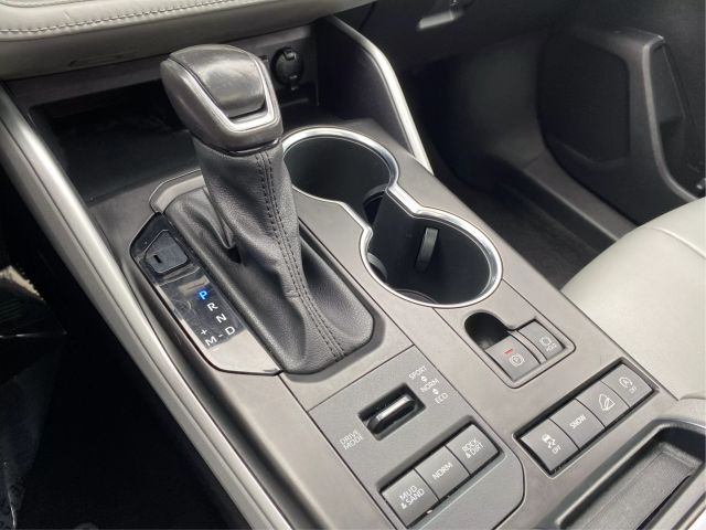 Vehicle image 42 of 43