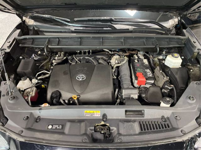 Vehicle image 25 of 43