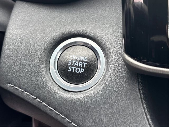 Vehicle image 31 of 42