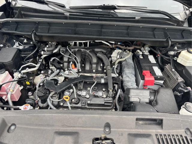 Vehicle image 9 of 42