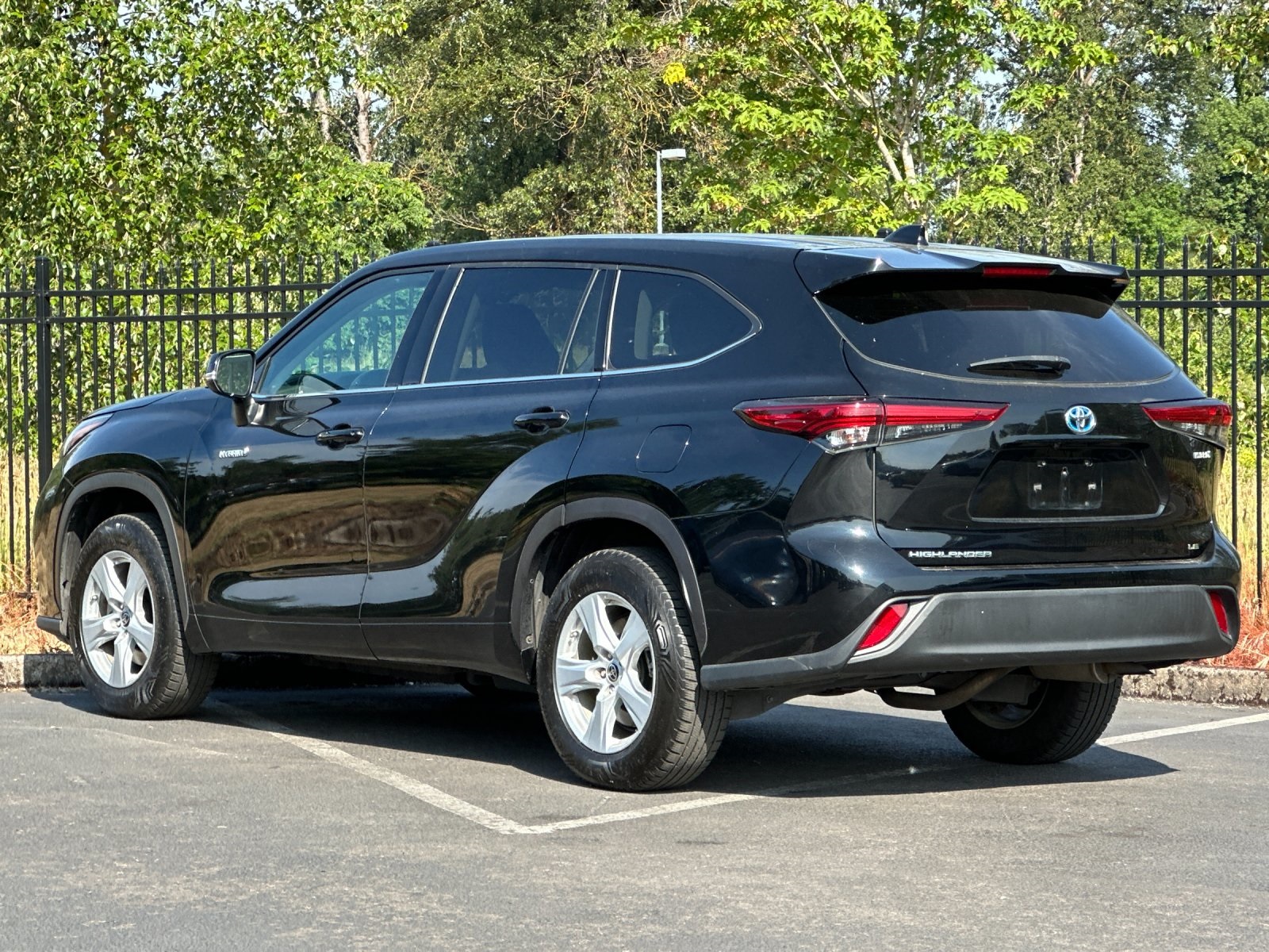 Vehicle image 8 of 29