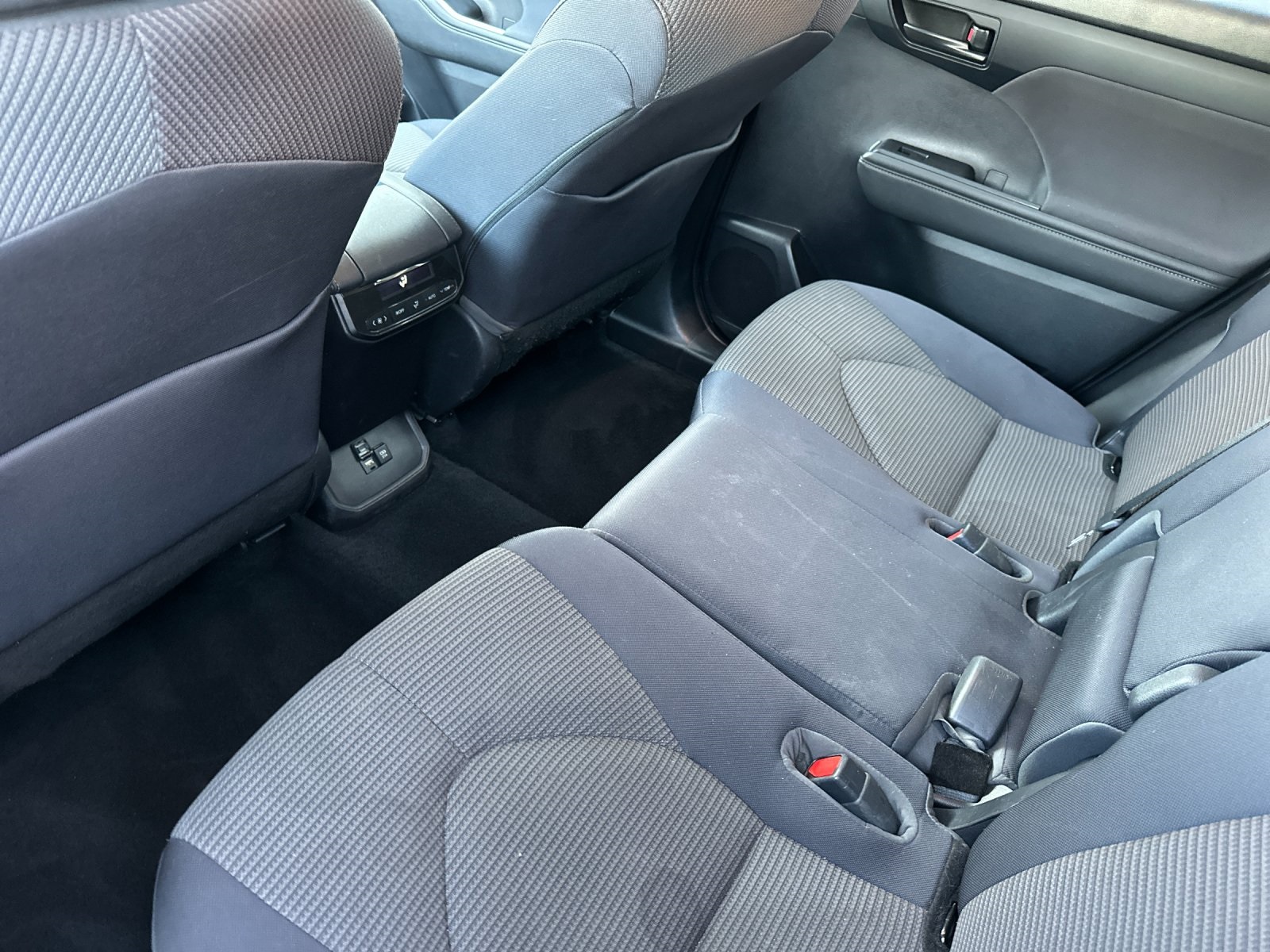 Vehicle image 14 of 29