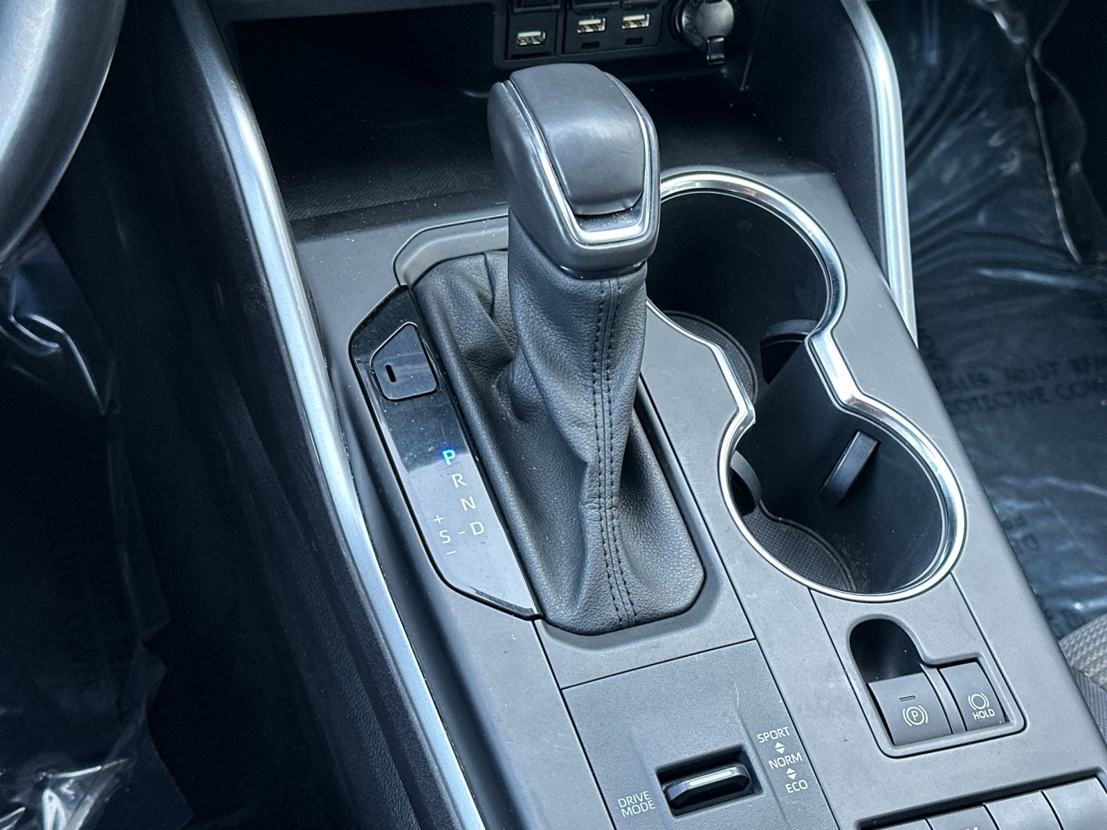 Vehicle image 21 of 29