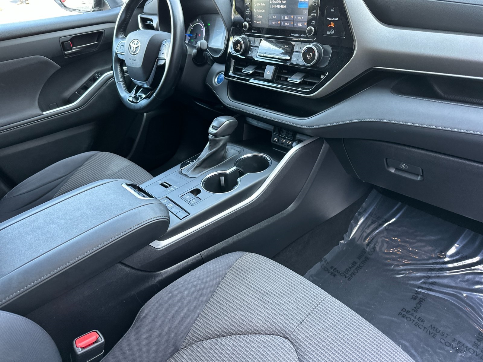 Vehicle image 27 of 29