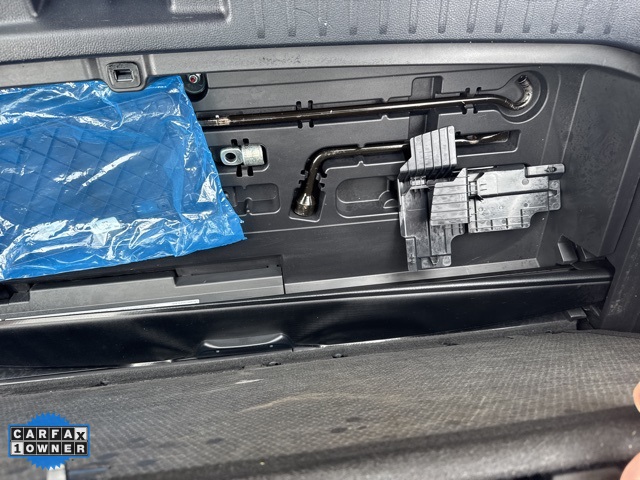 Vehicle image 25 of 50