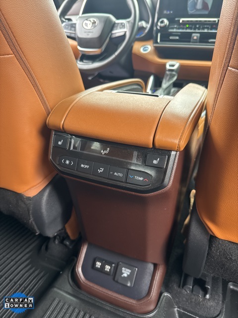 Vehicle image 19 of 50