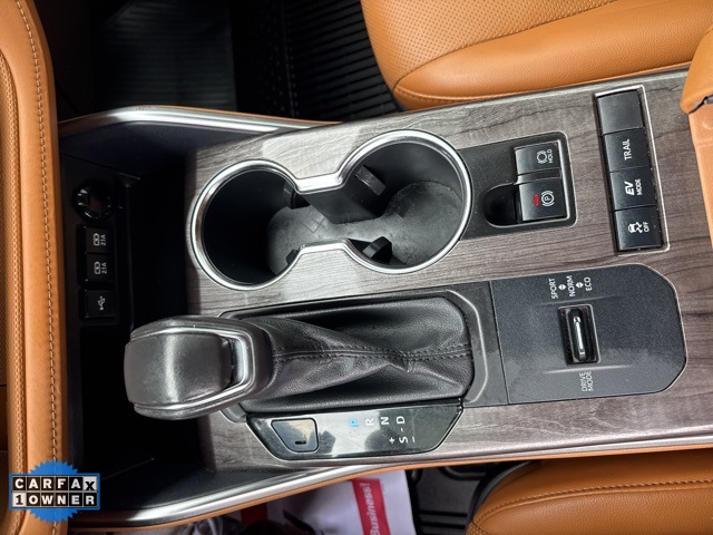 Vehicle image 33 of 50