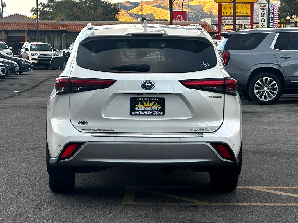 Vehicle image 5 of 42