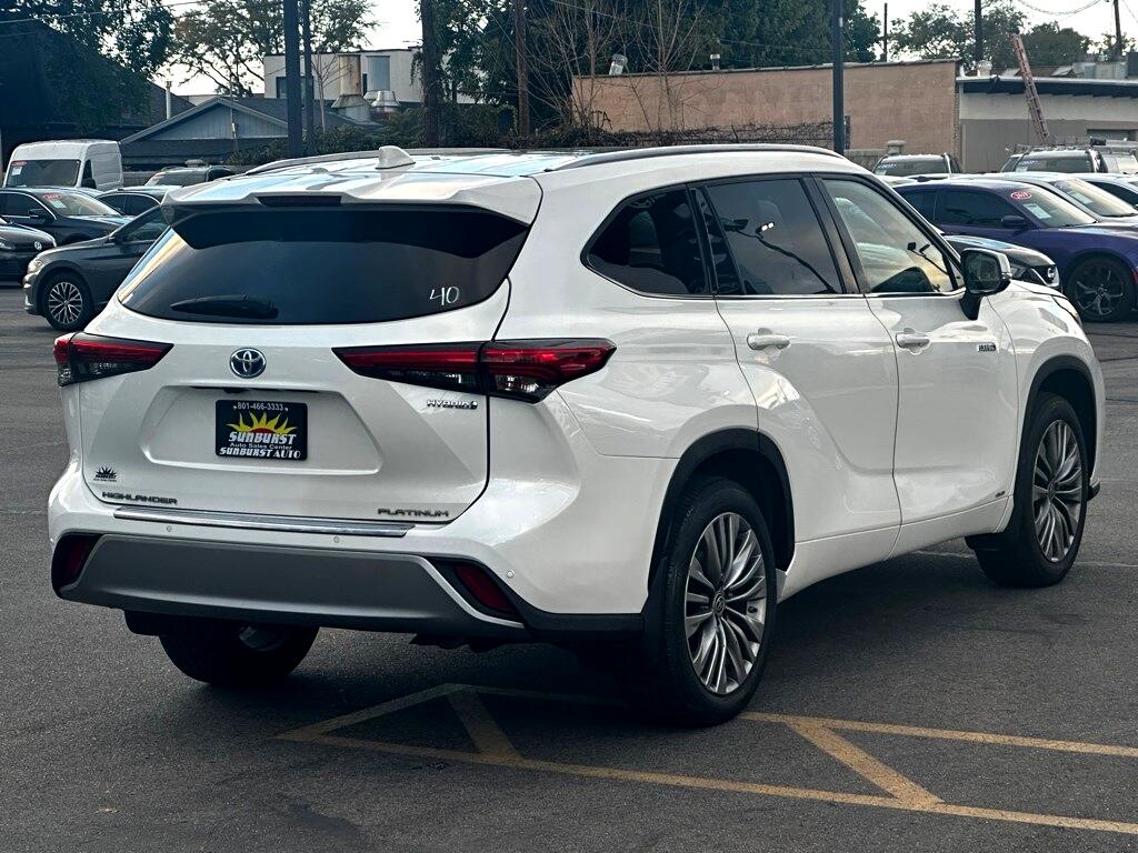 Vehicle image 4 of 42