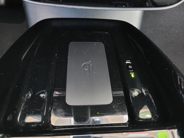 Vehicle image 22 of 27