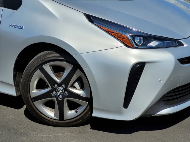 Vehicle image 9 of 27