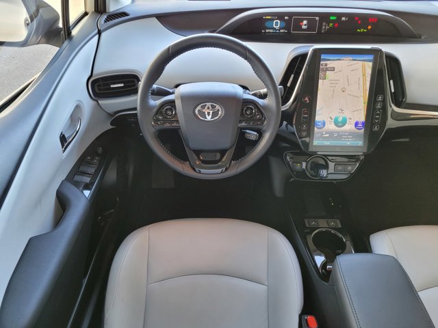 Vehicle image 12 of 27
