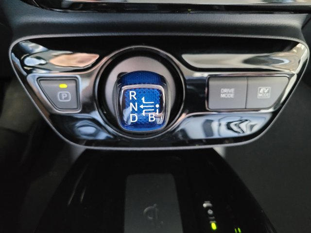 Vehicle image 19 of 27