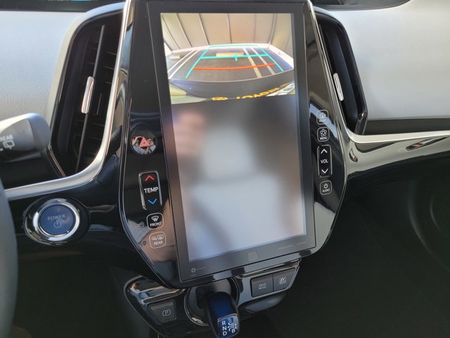 Vehicle image 18 of 27