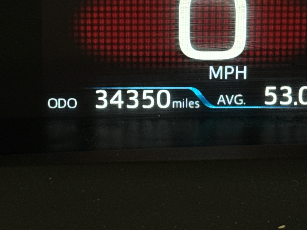 Vehicle image 9 of 28