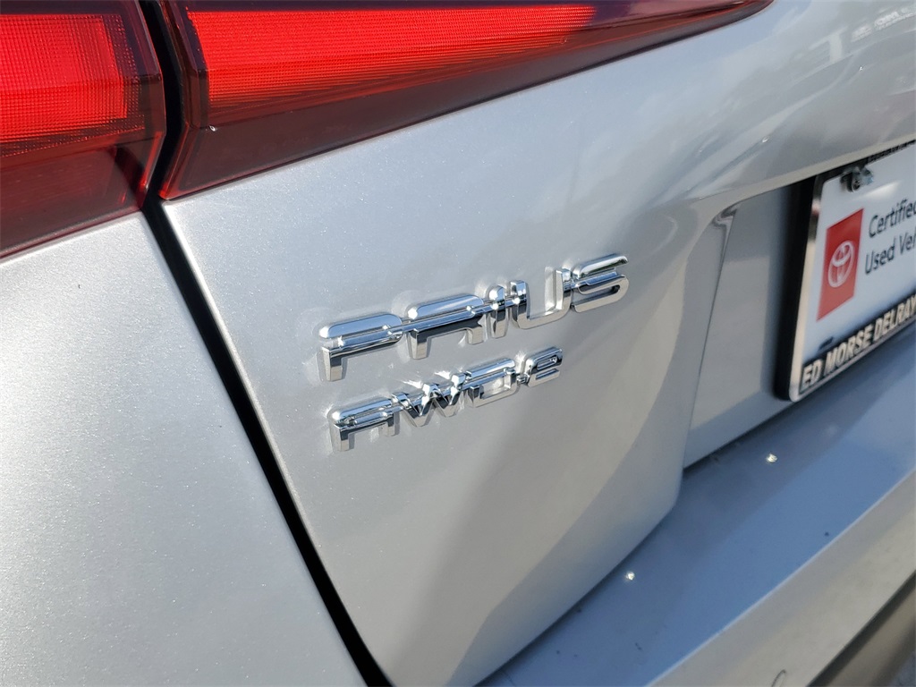 Vehicle image 26 of 28