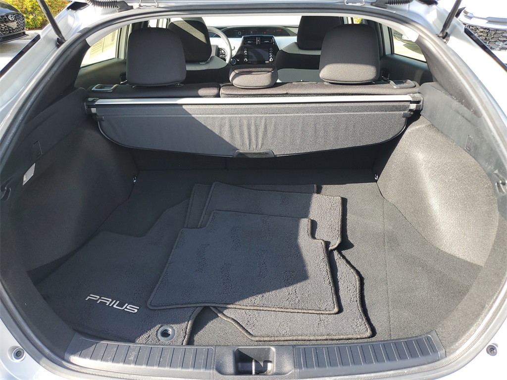 Vehicle image 7 of 28
