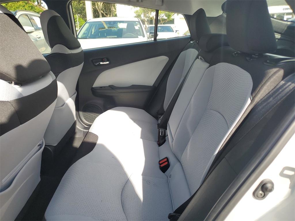 Vehicle image 9 of 28