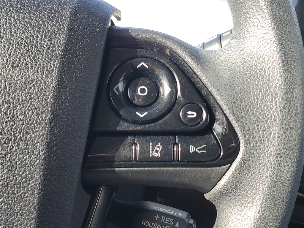 Vehicle image 23 of 28
