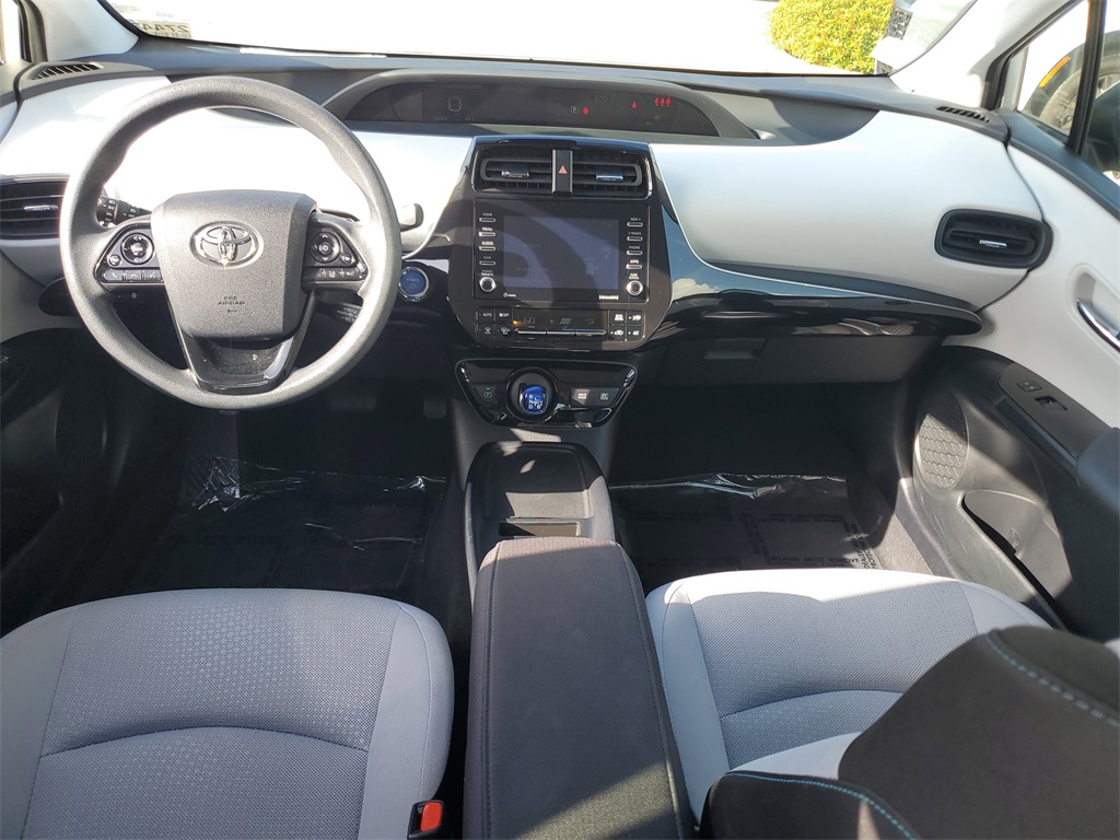 Vehicle image 14 of 28