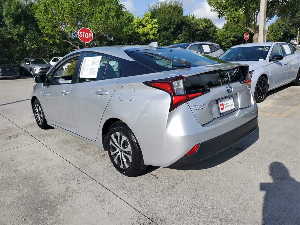 Vehicle image 4 of 28