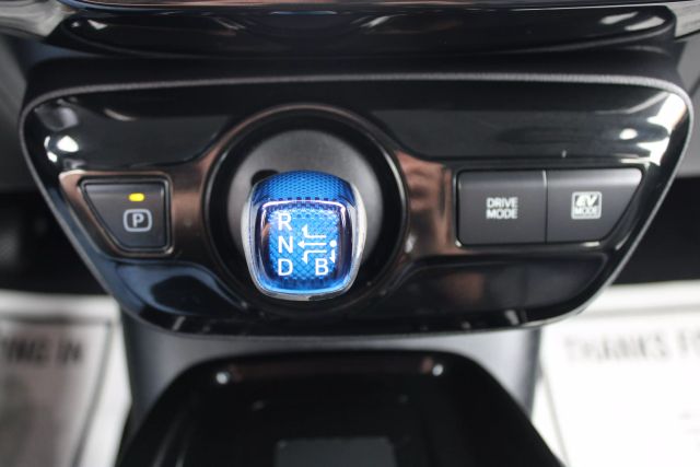 Vehicle image 19 of 41