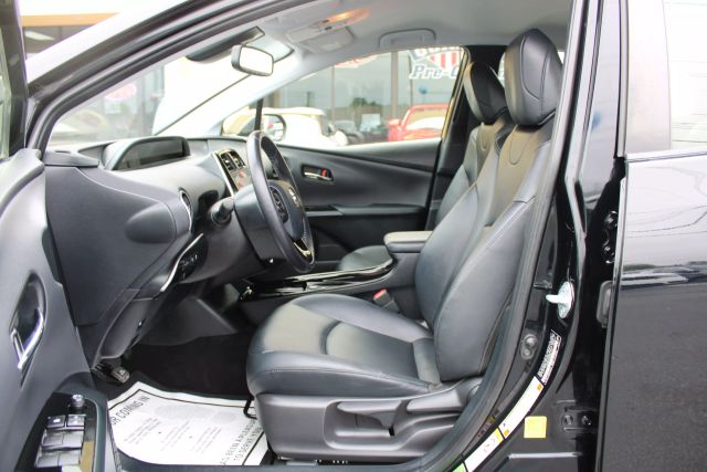 Vehicle image 9 of 41