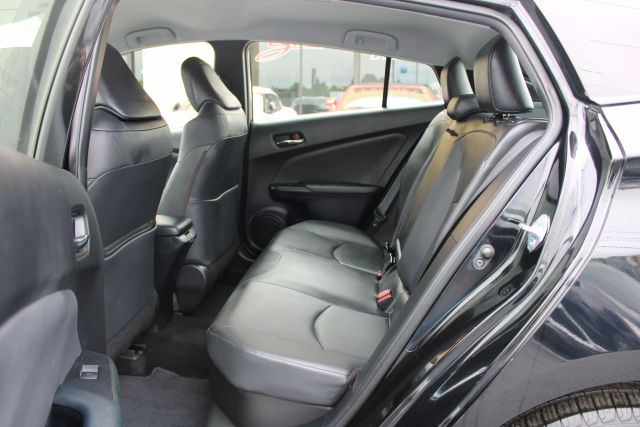 Vehicle image 26 of 41