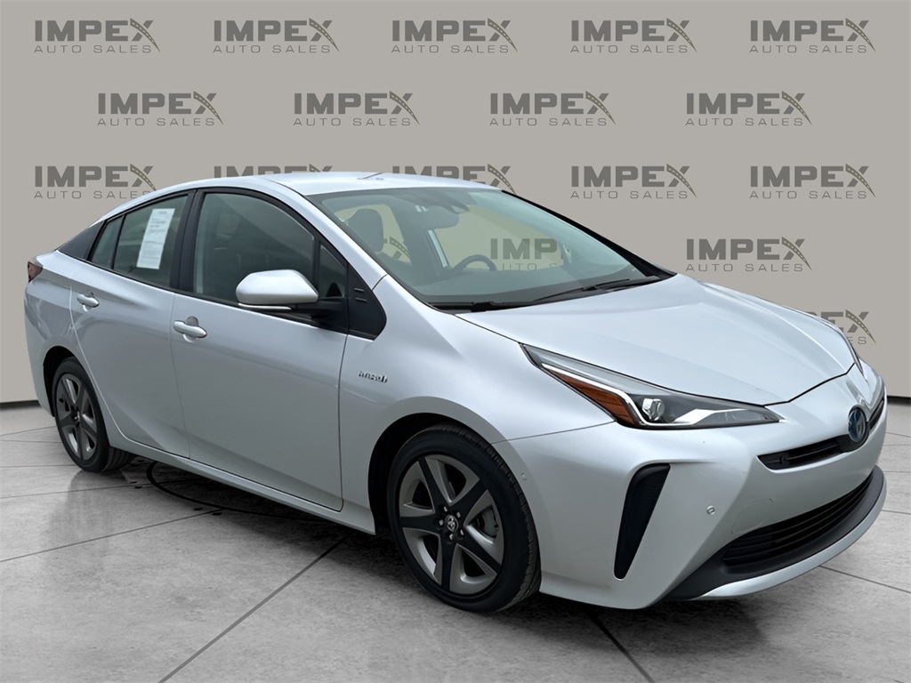 Vehicle image 3 of 36