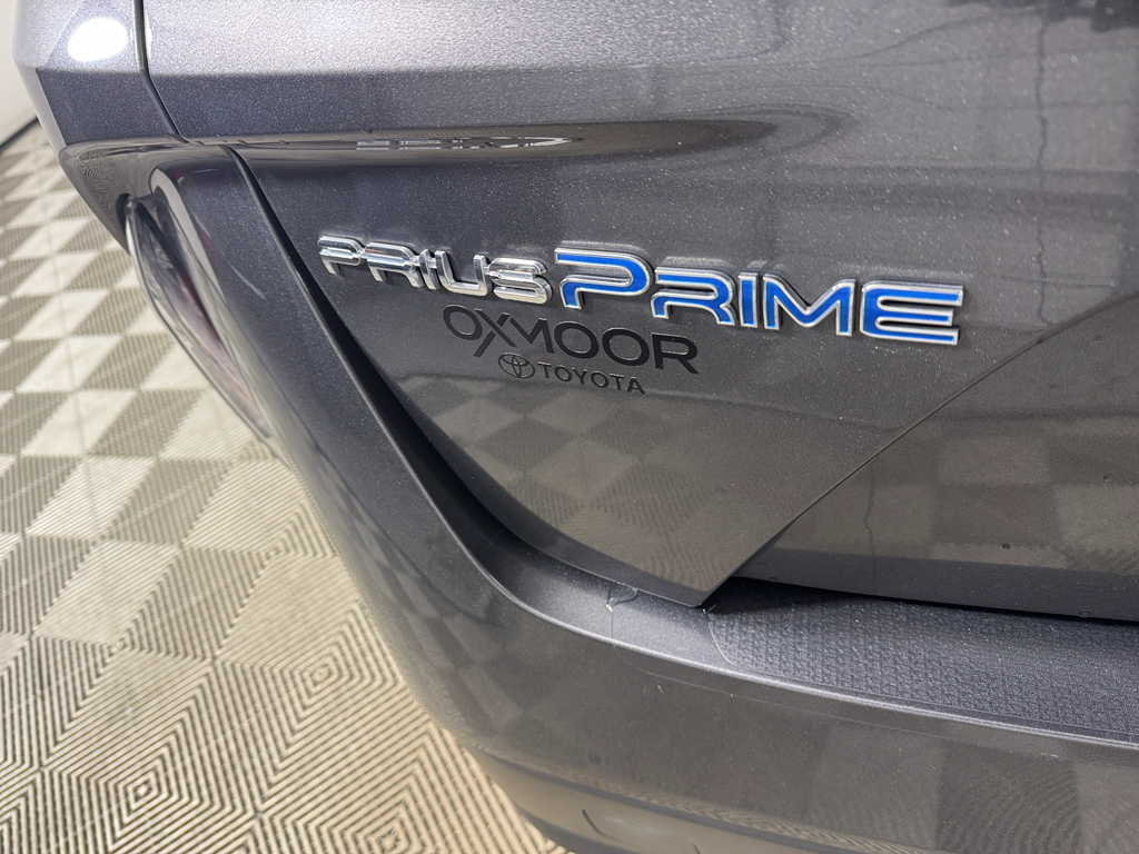 Vehicle image 10 of 30