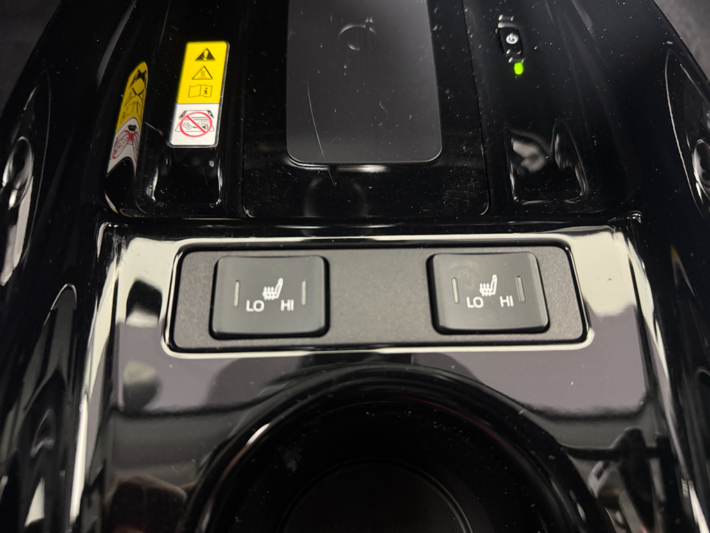 Vehicle image 23 of 30