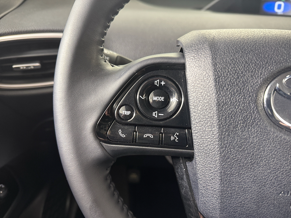 Vehicle image 16 of 30