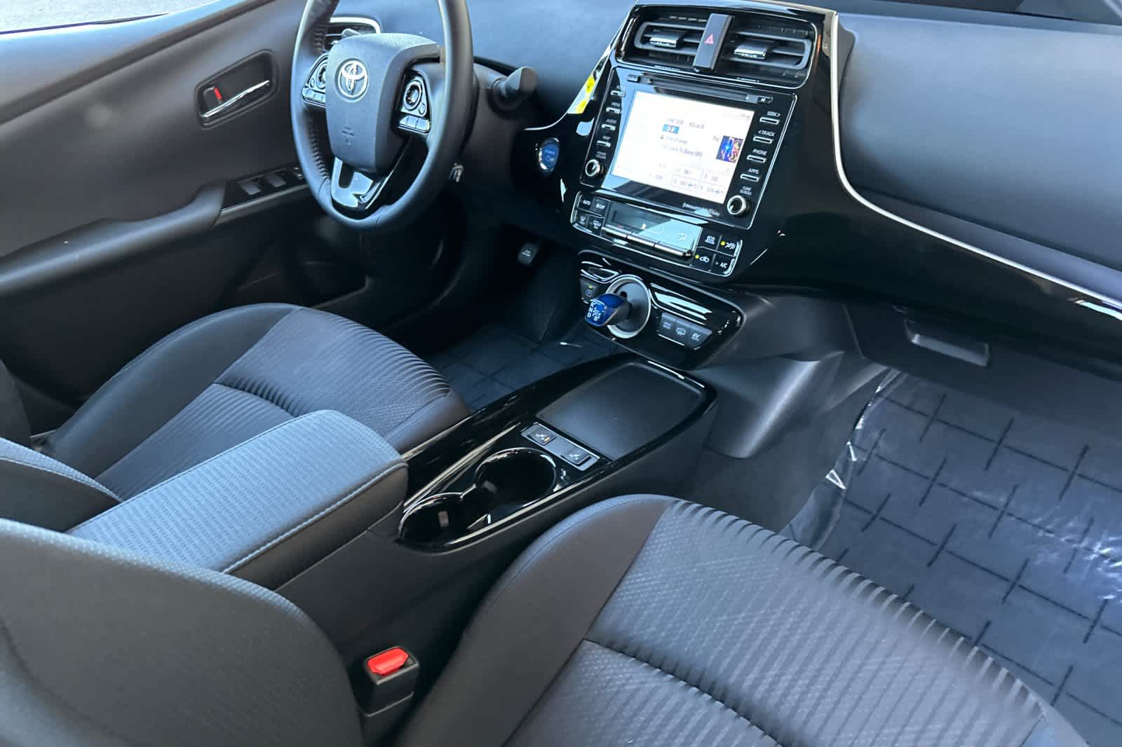 Vehicle image 17 of 30