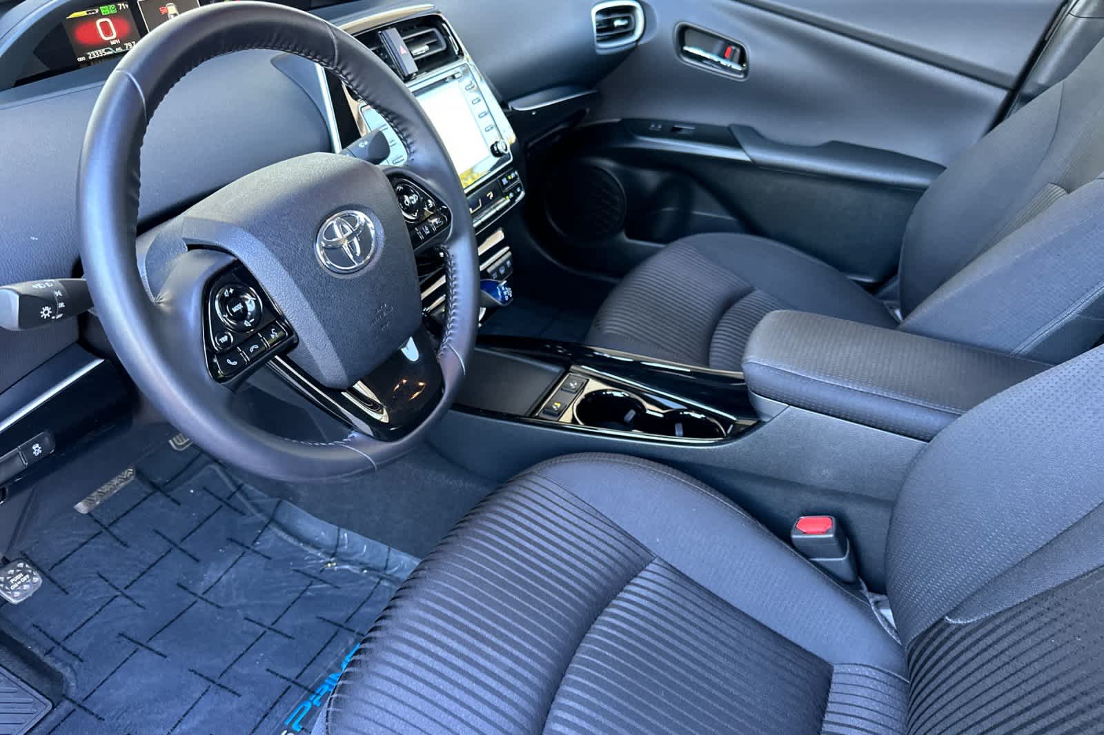 Vehicle image 12 of 30