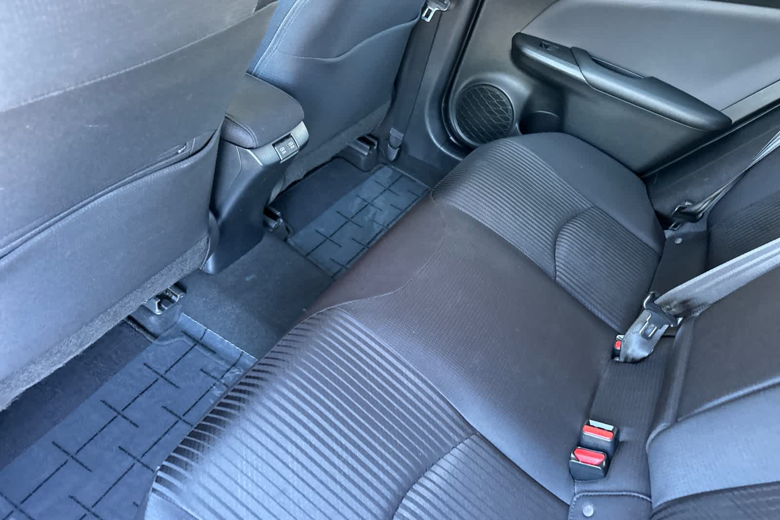 Vehicle image 11 of 30