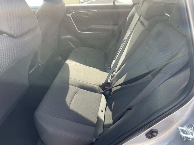 Vehicle image 15 of 33