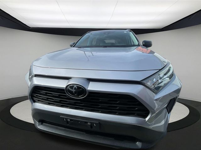 Vehicle image 10 of 33