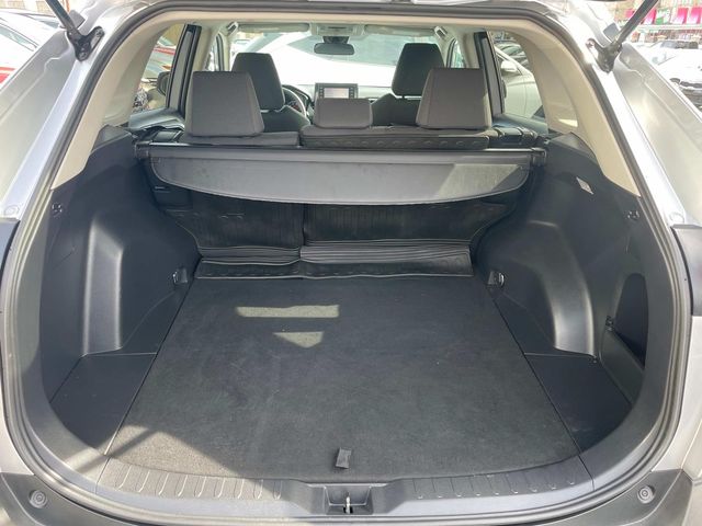 Vehicle image 9 of 33
