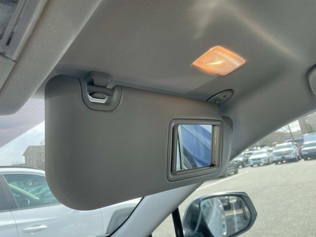 Vehicle image 26 of 33