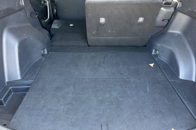 Vehicle image 19 of 44