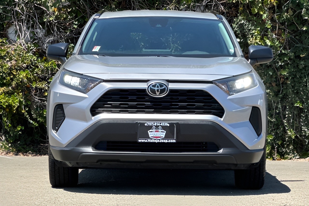 Vehicle image 37 of 44