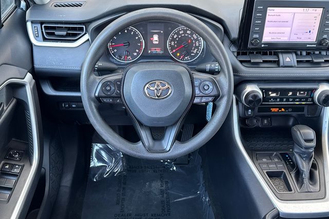 Vehicle image 18 of 44