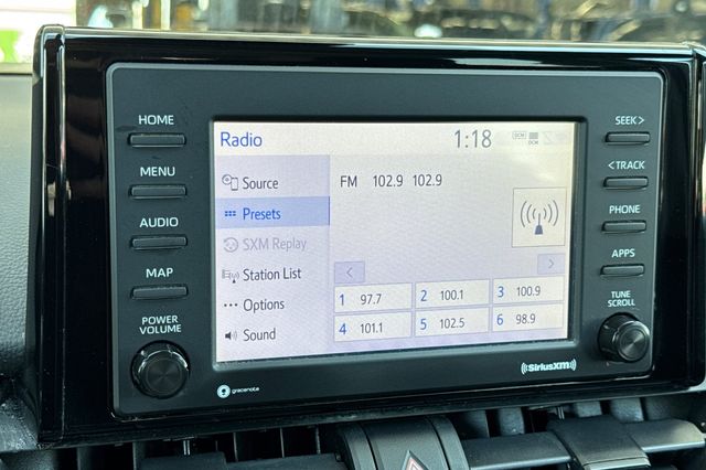 Vehicle image 23 of 44