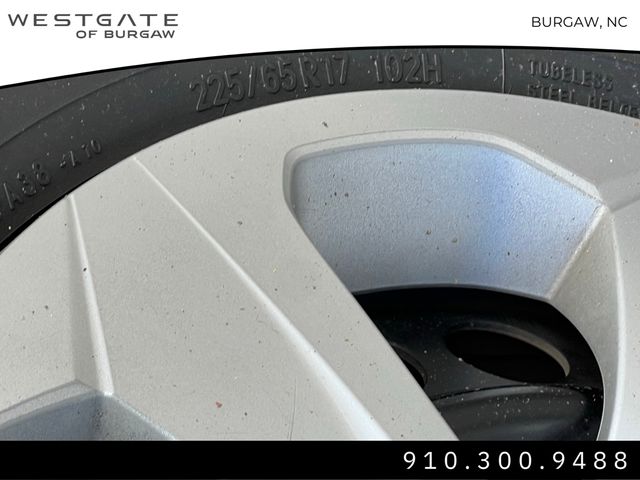 Vehicle image 32 of 35