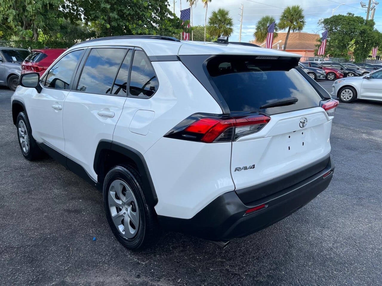 Vehicle image 12 of 47